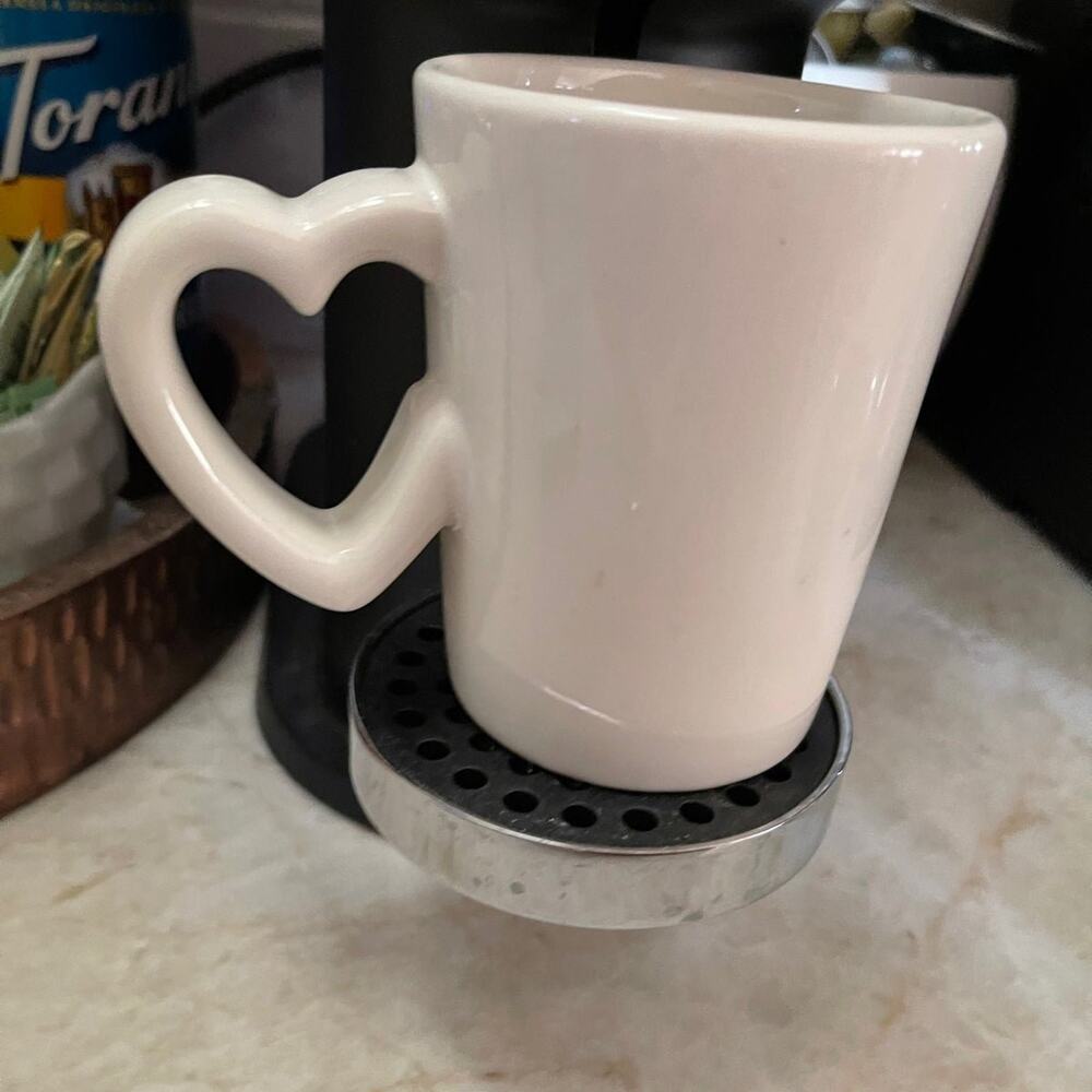 vintage Williams Sonoma white porcelain mug Heart handle valentines Love